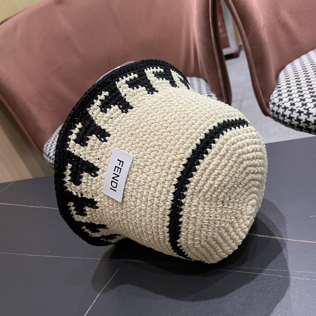 芬迪 春秋韩版手工编织小众绣花盆帽薄款气质出街显
脸小渔夫帽毛线帽潮