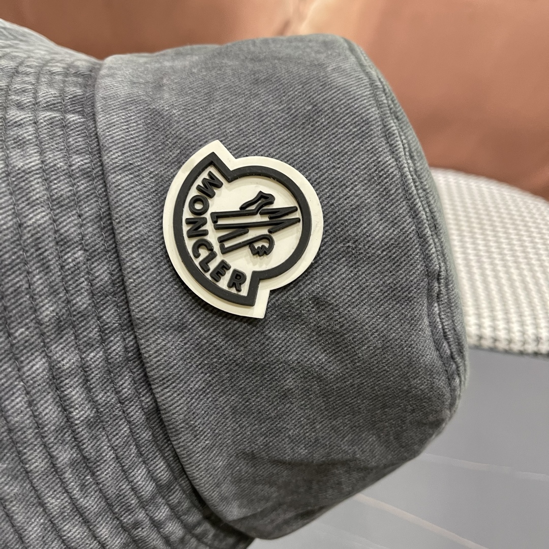  Moncler蒙口做旧复古洗水2025新款秋款渔夫帽，经典流行款，质量超赞，