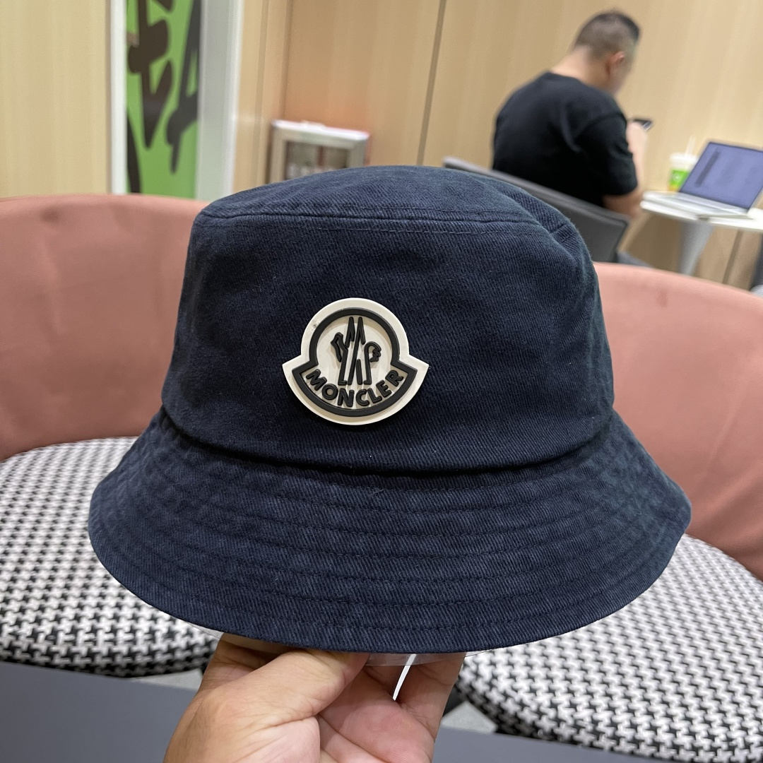  Moncler蒙口做旧复古洗水2025新款秋款渔夫帽，经典流行款，质量超赞，