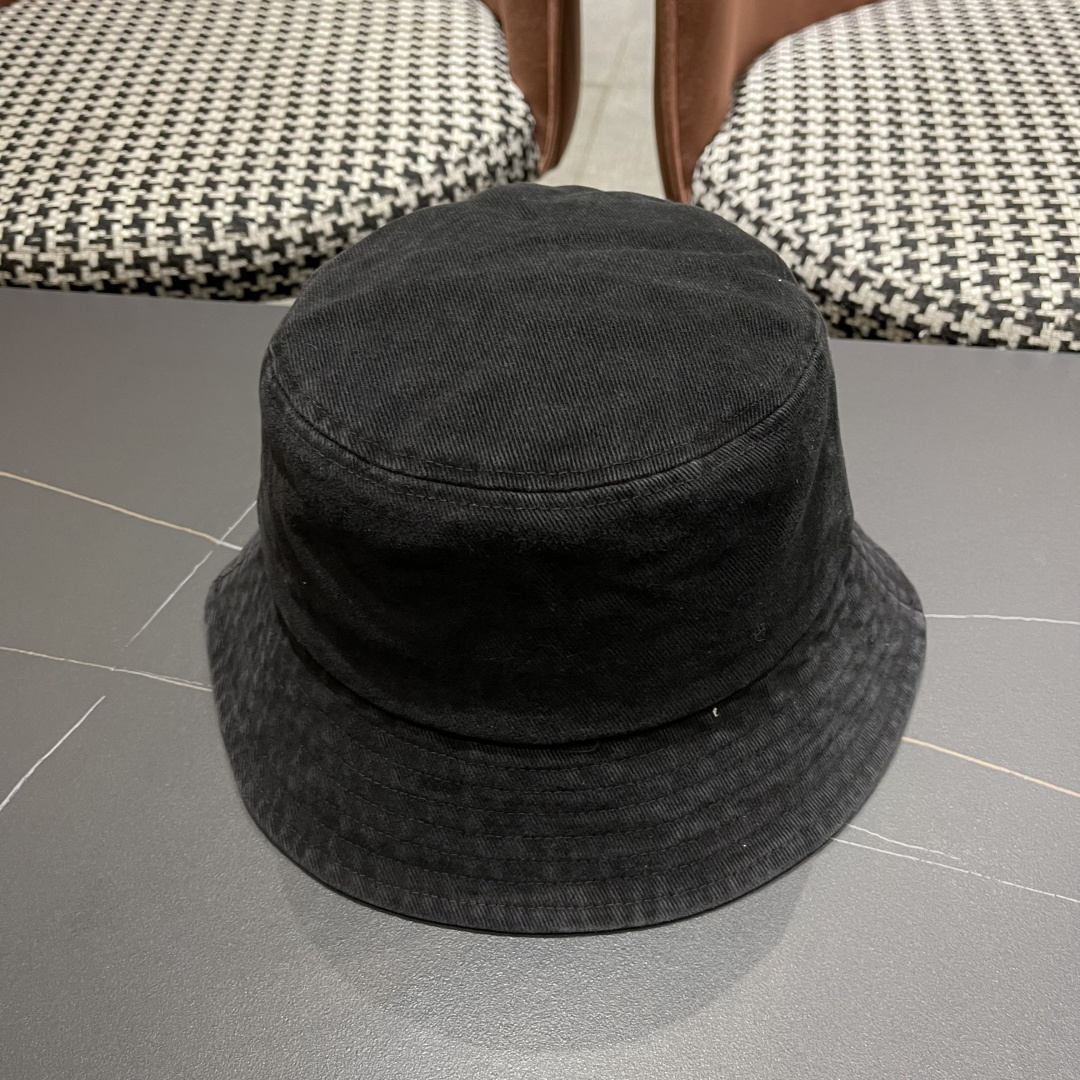  Moncler蒙口做旧复古洗水2025新款秋款渔夫帽，经典流行款，质量超赞，