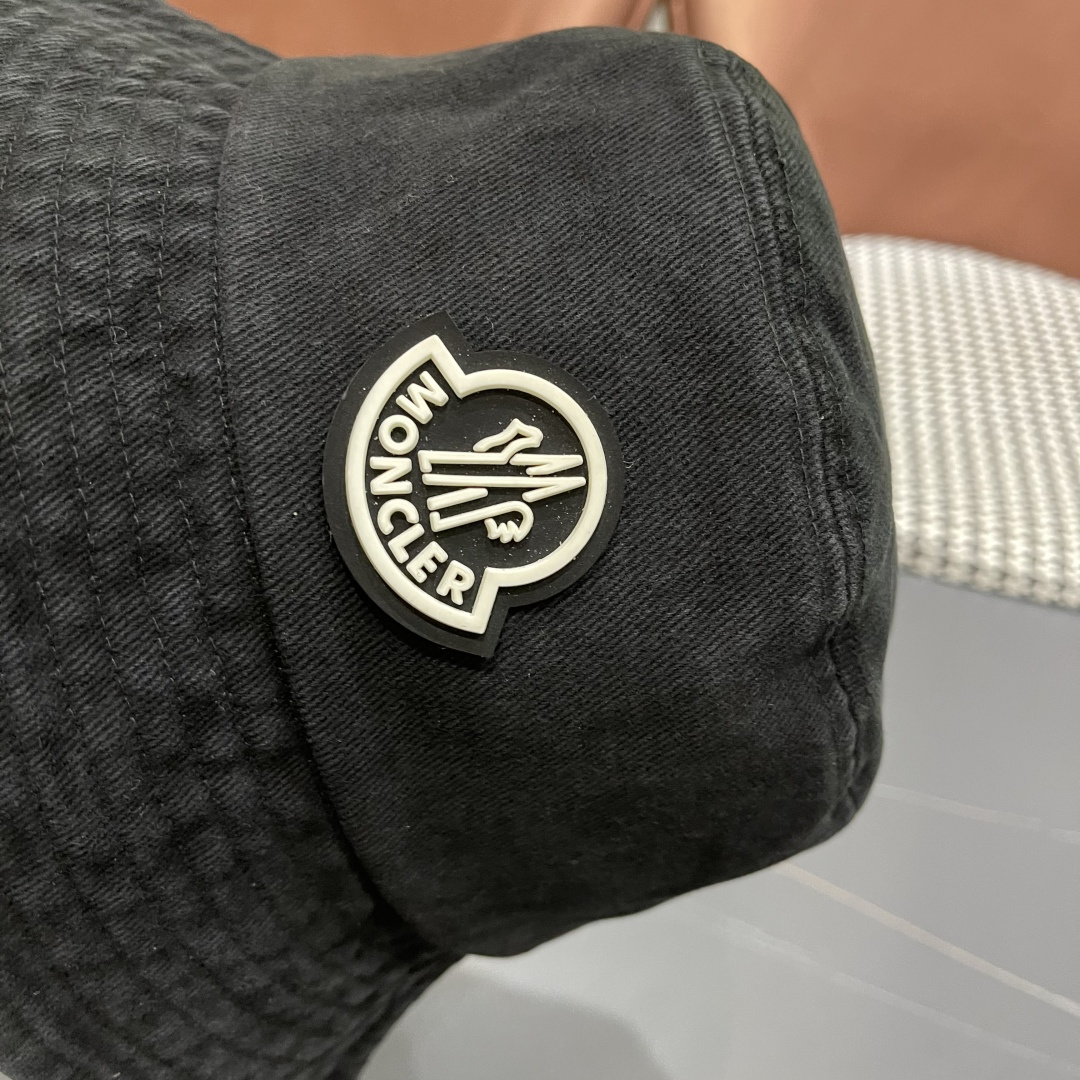  Moncler蒙口做旧复古洗水2025新款秋款渔夫帽，经典流行款，质量超赞，