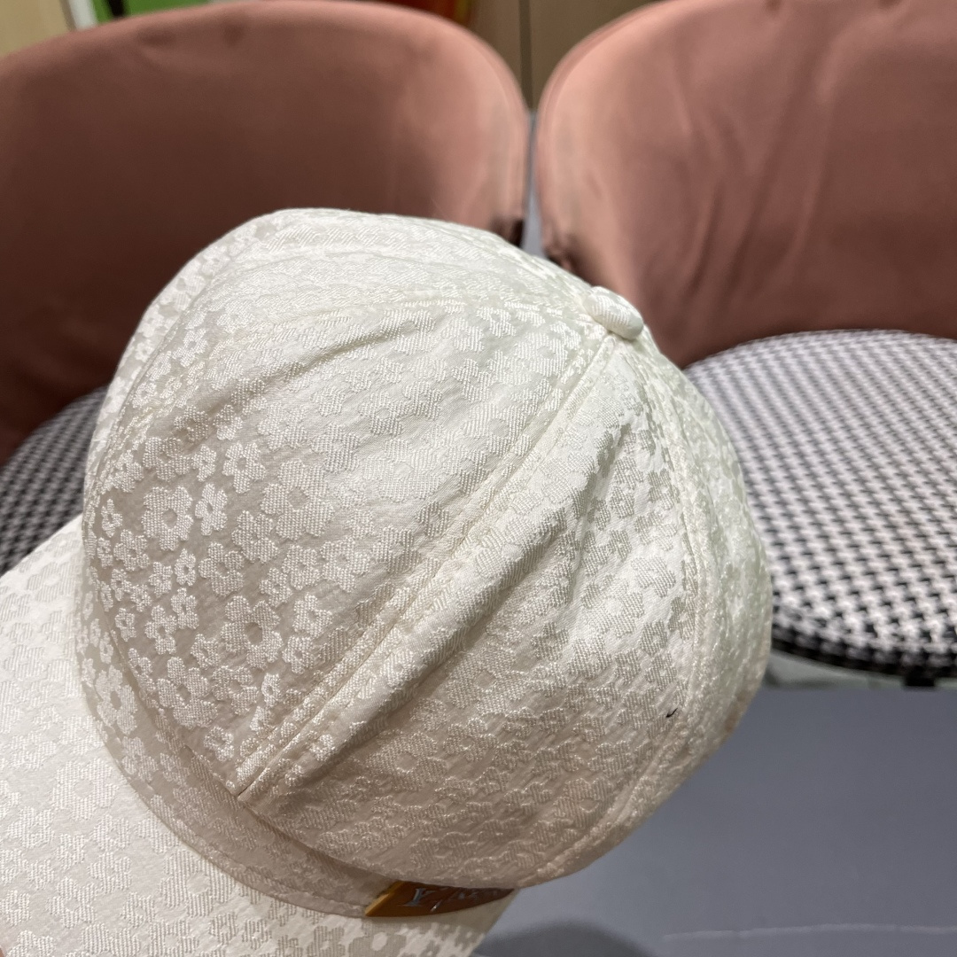  Lv路易威登 碎花蕾丝贝雷帽女夏季薄款透气品脸小八角
帽韩版百搭报童画家帽子