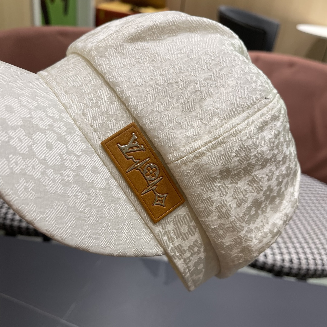  Lv路易威登 碎花蕾丝贝雷帽女夏季薄款透气品脸小八角
帽韩版百搭报童画家帽子