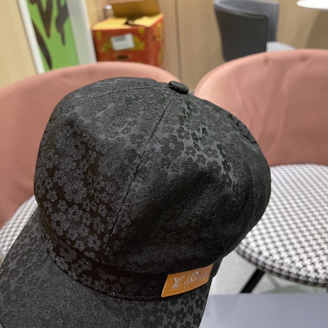  Lv路易威登 碎花蕾丝贝雷帽女夏季薄款透气品脸小八角
帽韩版百搭报童画家帽子