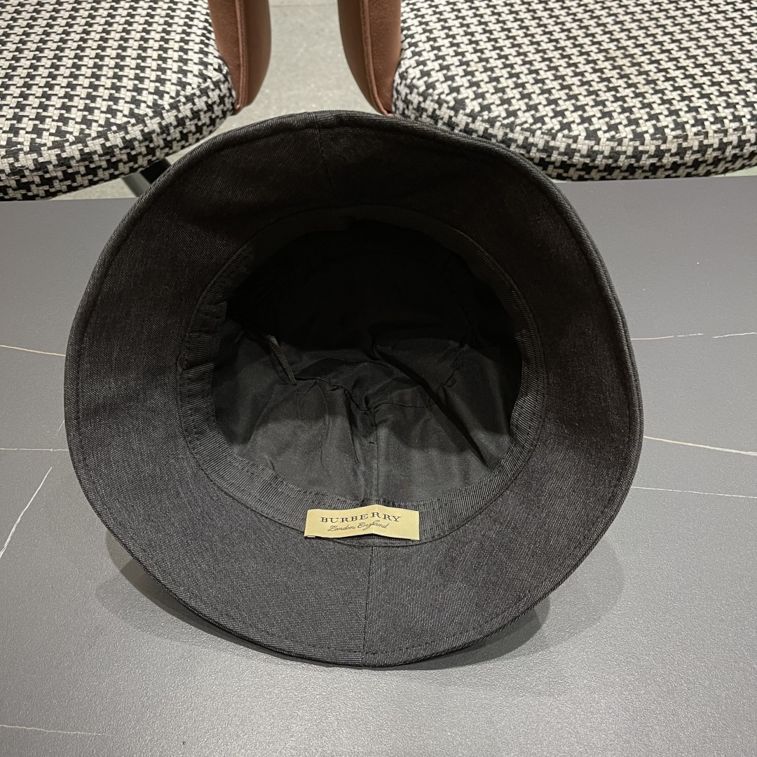  Burberry巴宝莉渔夫帽，2025早秋渔夫帽大牌高级十感足！简约尚时风