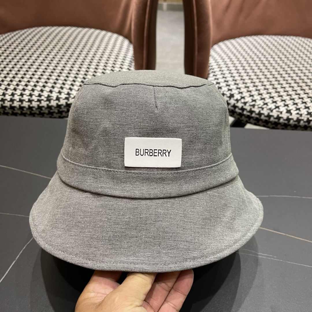  Burberry巴宝莉渔夫帽，2025早秋渔夫帽大牌高级十感足！简约尚时风