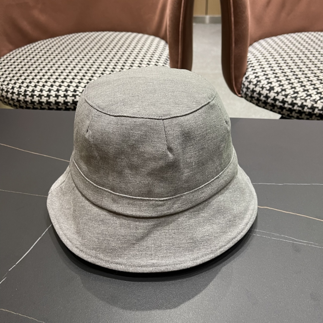  Burberry巴宝莉渔夫帽，2025早秋渔夫帽大牌高级十感足！简约尚时风