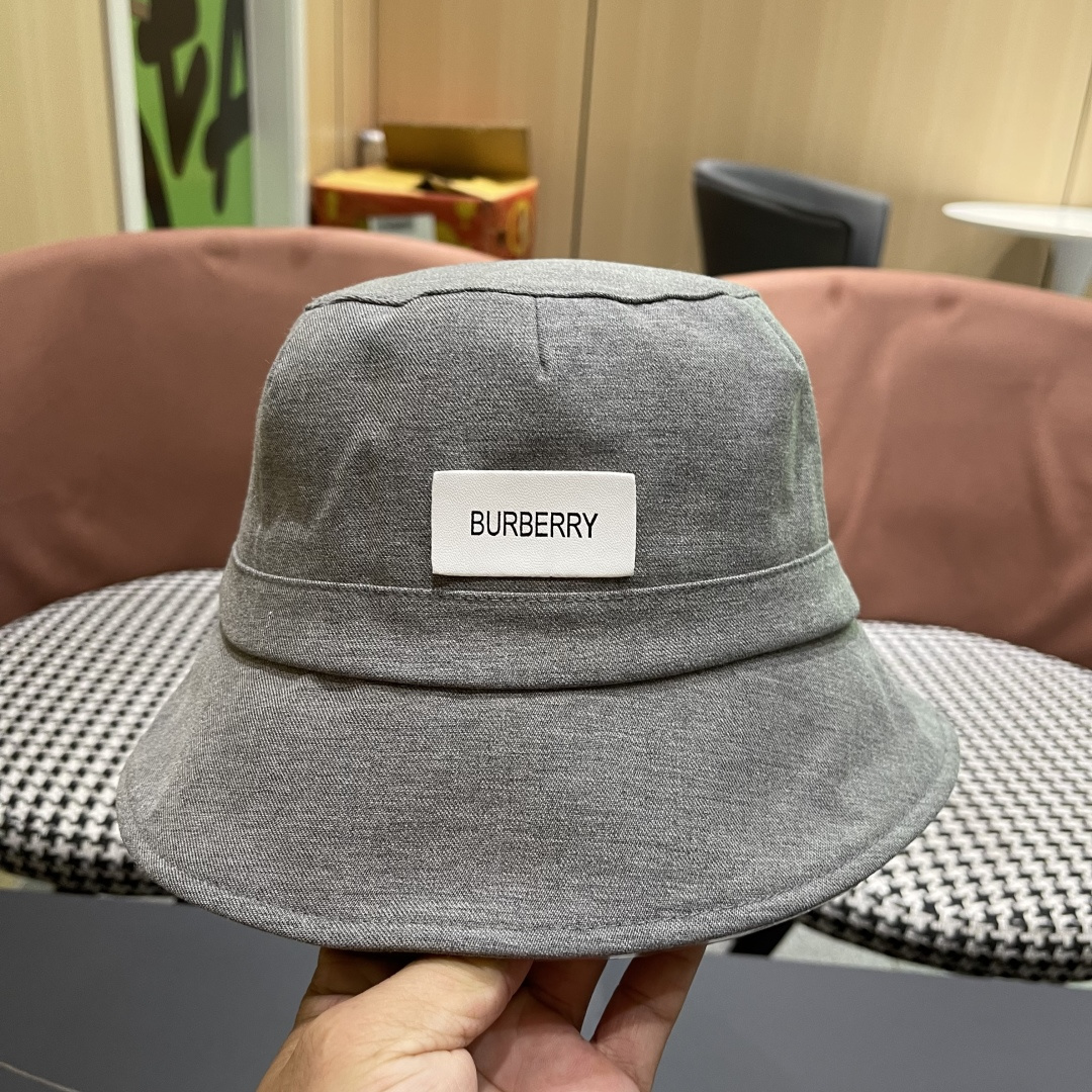  Burberry巴宝莉渔夫帽，2025早秋渔夫帽大牌高级十感足！简约尚时风