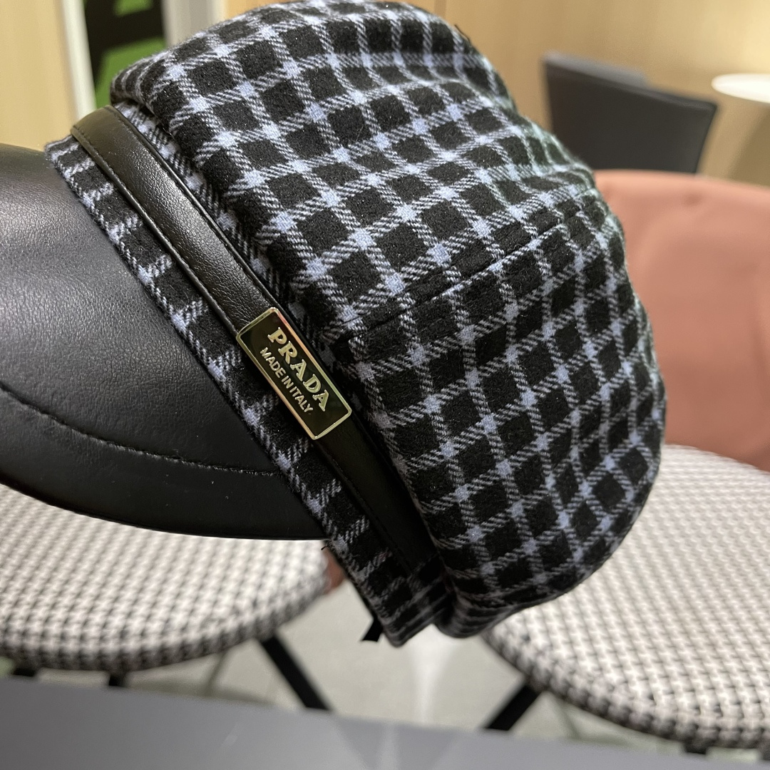  普拉达 2025 新款韩版格纹贝雷帽女春秋百搭显脸小
休闲画家帽潮八角帽