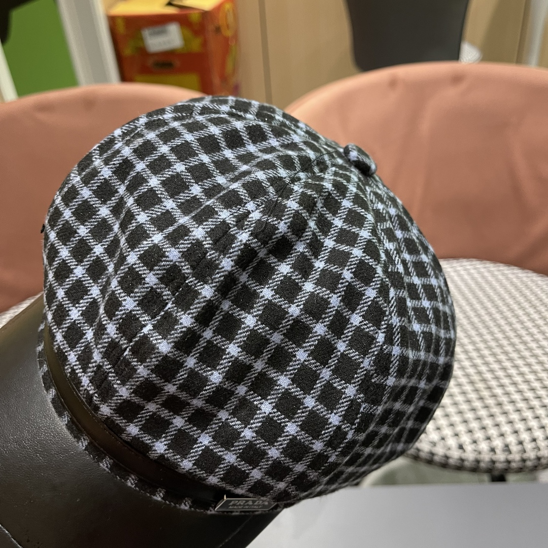  普拉达 2025 新款韩版格纹贝雷帽女春秋百搭显脸小
休闲画家帽潮八角帽