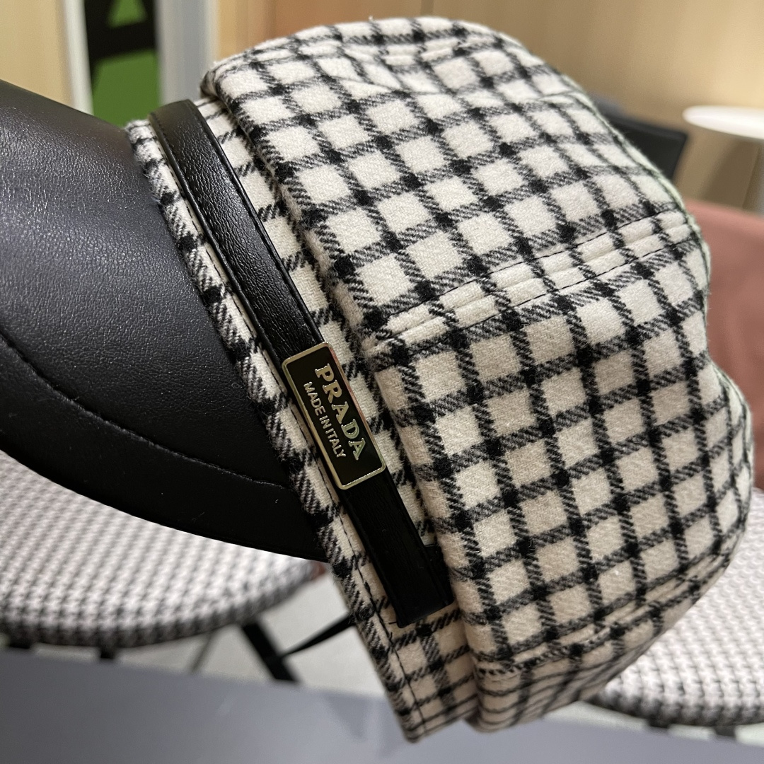  普拉达 2025 新款韩版格纹贝雷帽女春秋百搭显脸小
休闲画家帽潮八角帽