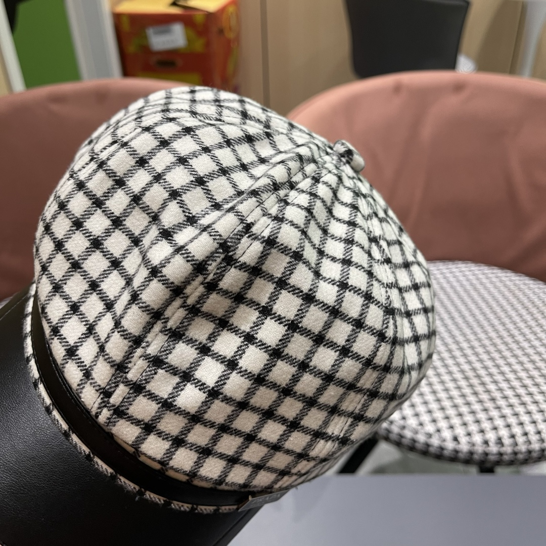  普拉达 2025 新款韩版格纹贝雷帽女春秋百搭显脸小
休闲画家帽潮八角帽