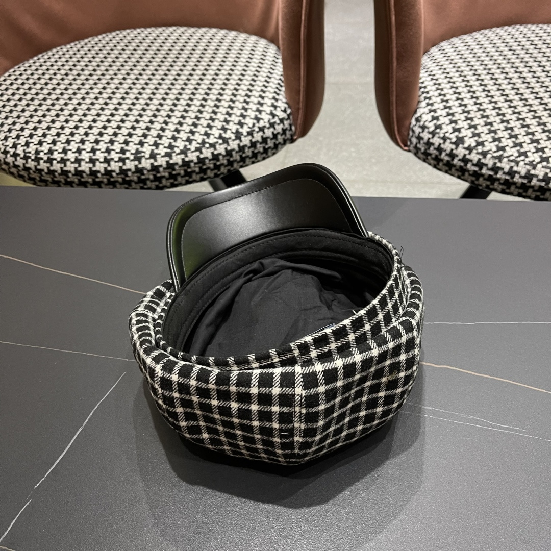  普拉达 2025 新款韩版格纹贝雷帽女春秋百搭显脸小
休闲画家帽潮八角帽