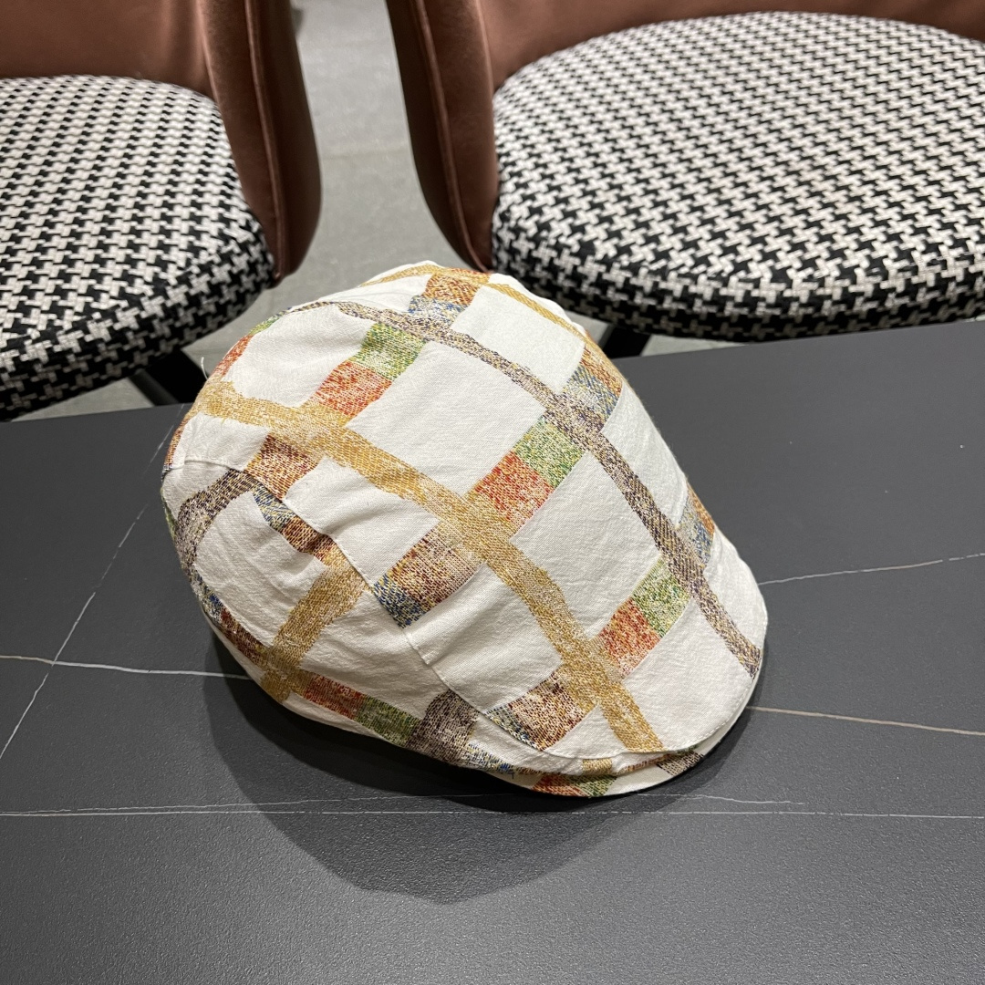  巴黎世家 春夏季男女帽子薄款透气复古英伦格纹潮流前进
帽时尚洋气休闲帽