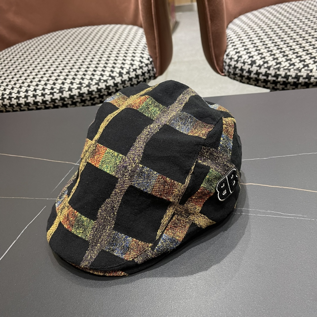  巴黎世家 春夏季男女帽子薄款透气复古英伦格纹潮流前进
帽时尚洋气休闲帽