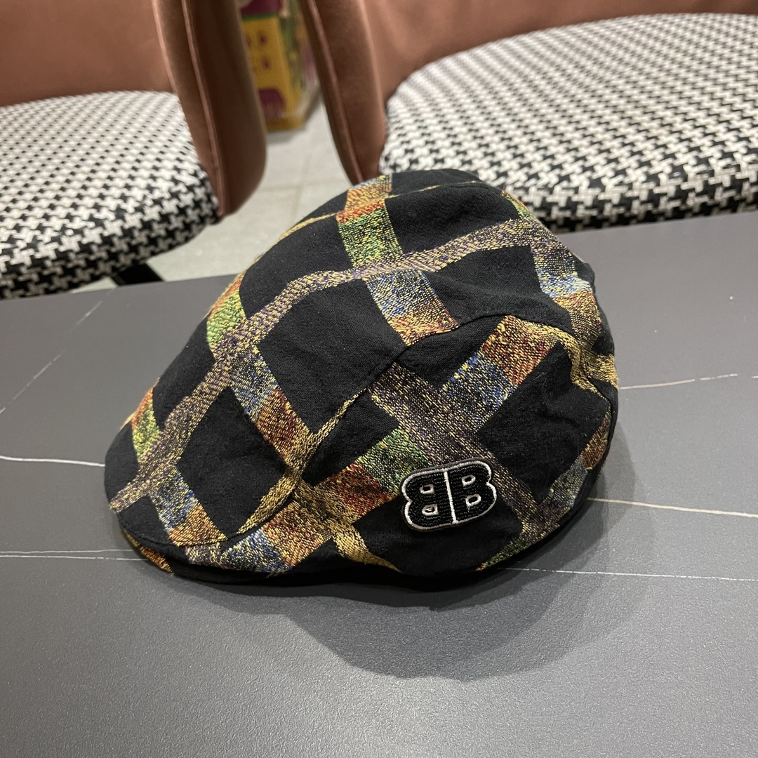  巴黎世家 春夏季男女帽子薄款透气复古英伦格纹潮流前进
帽时尚洋气休闲帽