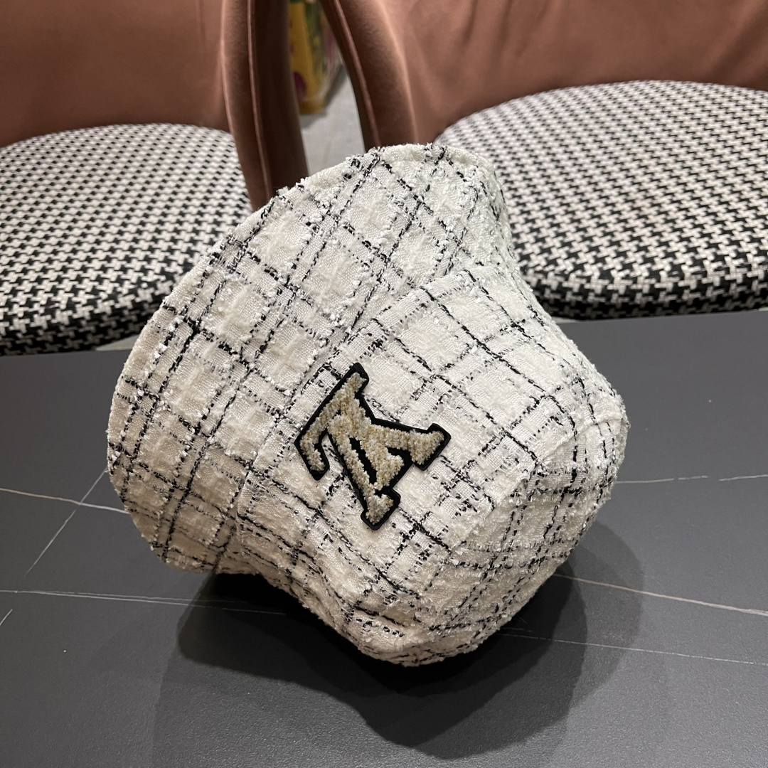  Lv路易威登 2025年新款小标格纹渔夫帽子女春秋时尚遮阳
盆帽可折叠气质显脸小