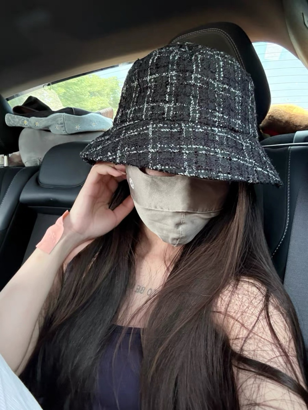  Lv路易威登 2025年新款小标格纹渔夫帽子女春秋时尚遮阳
盆帽可折叠气质显脸小