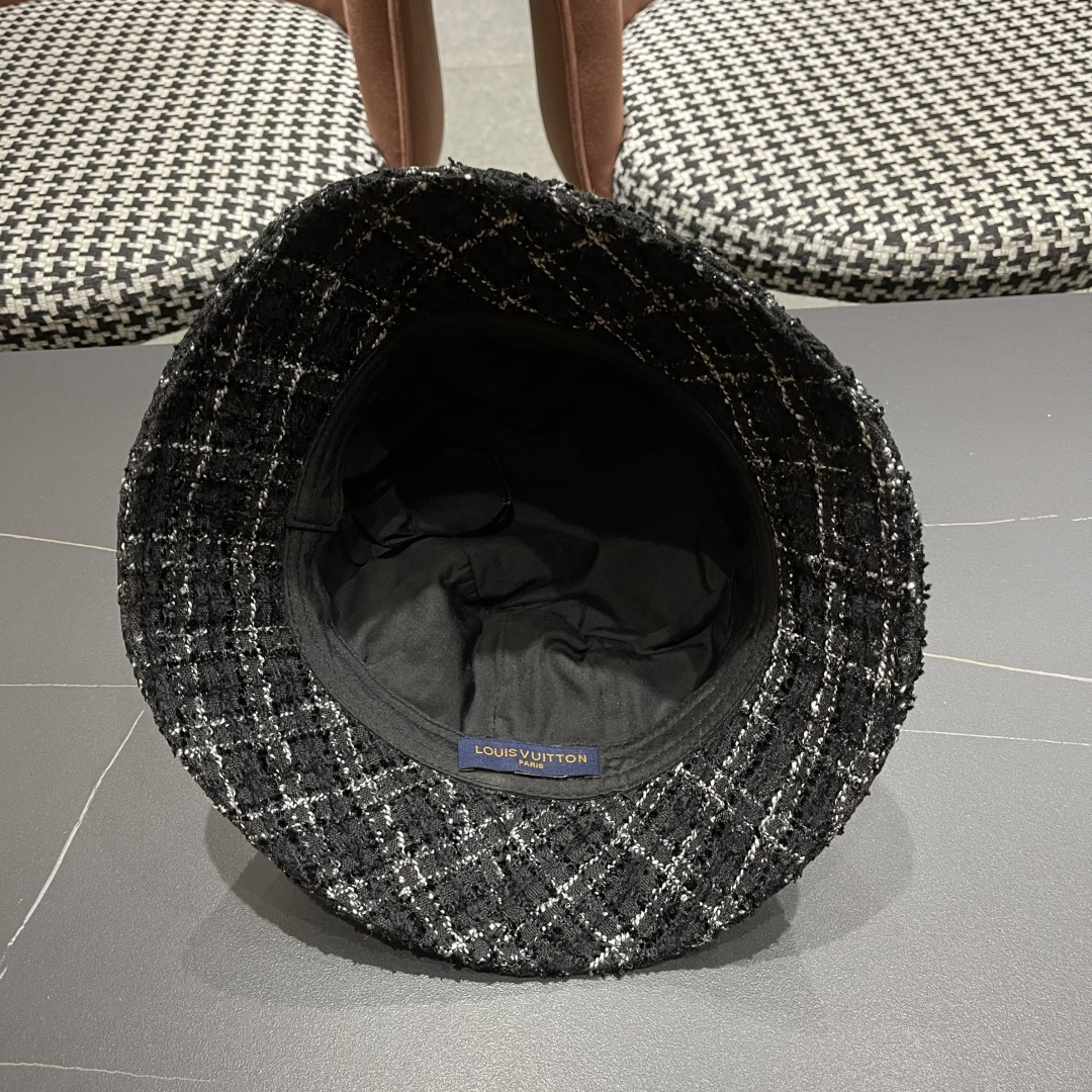  Lv路易威登 2025年新款小标格纹渔夫帽子女春秋时尚遮阳
盆帽可折叠气质显脸小