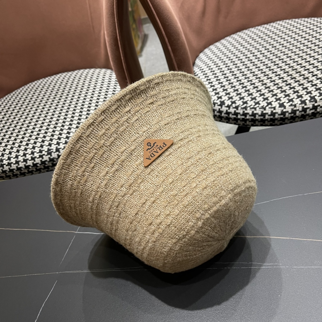 普拉达 日系针织渔夫帽子女春秋编织盆帽韩版潮百
搭遮脸洋气品脸小水桶帽