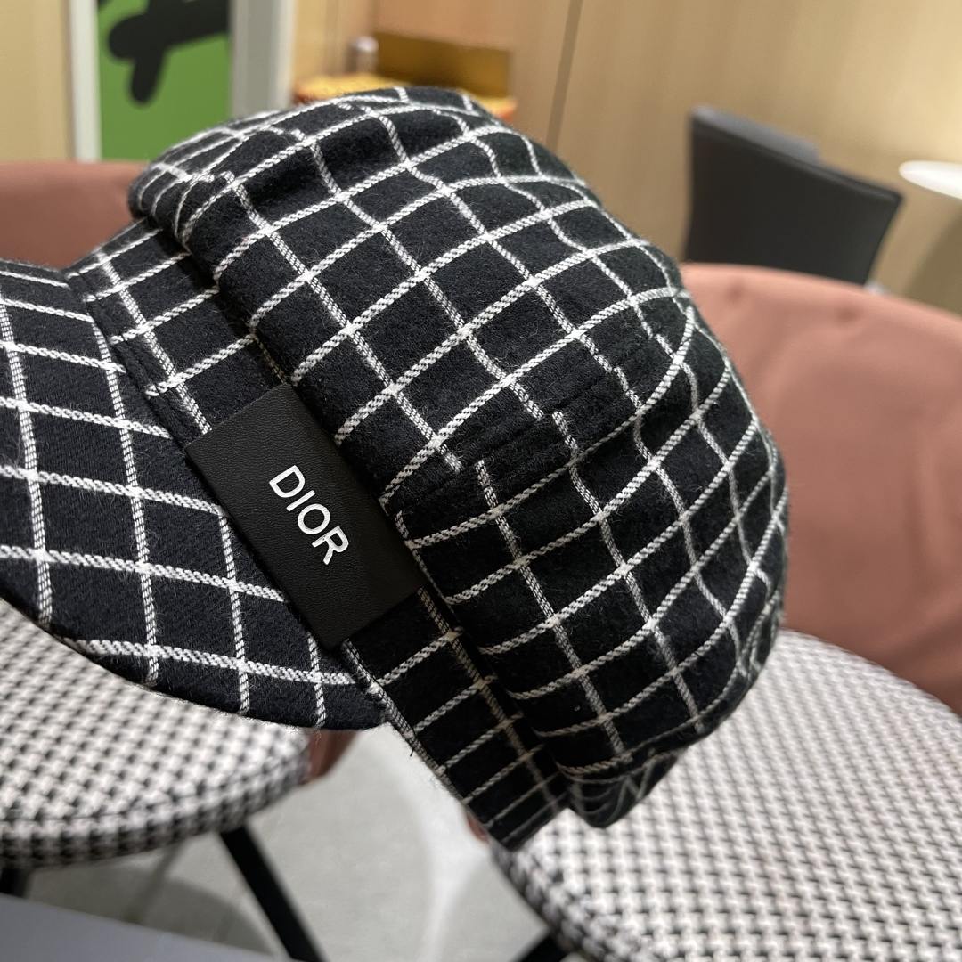  迪奥2025韩版八角帽子女士轻薄格子鸭舌帽秋天学生画家
帽薄款透气贝雷帽