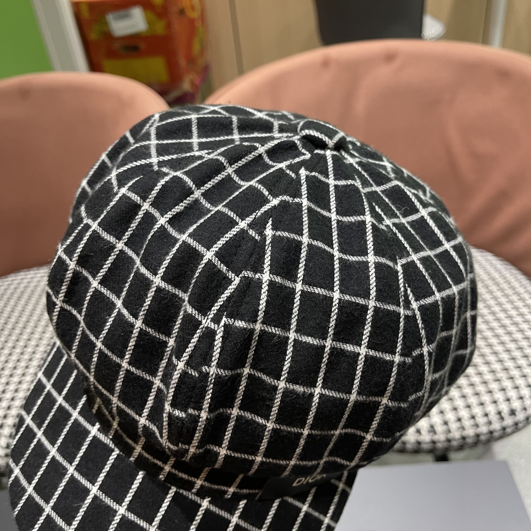  迪奥2025韩版八角帽子女士轻薄格子鸭舌帽秋天学生画家
帽薄款透气贝雷帽