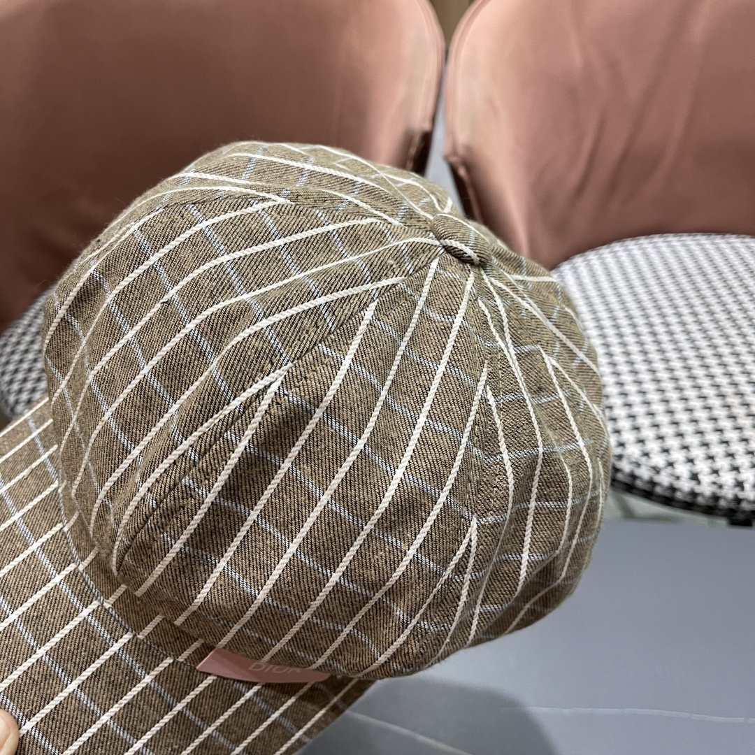  迪奥2025韩版八角帽子女士轻薄格子鸭舌帽秋天学生画家
帽薄款透气贝雷帽