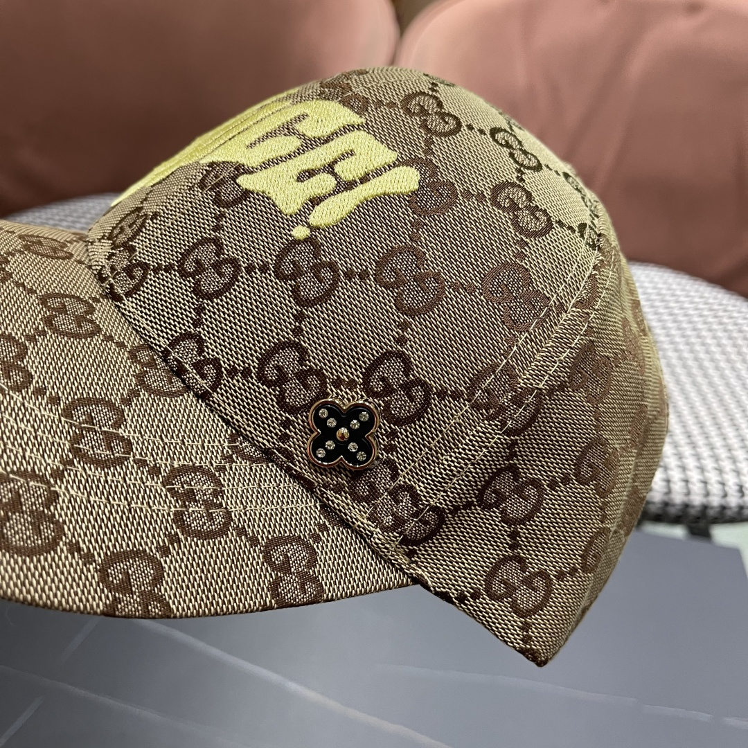  Gucci古奇新款原单棒球帽， 蛇年限定款，专柜11开模订制，完美对花，原版帆布面料，轻盈透气！基础头