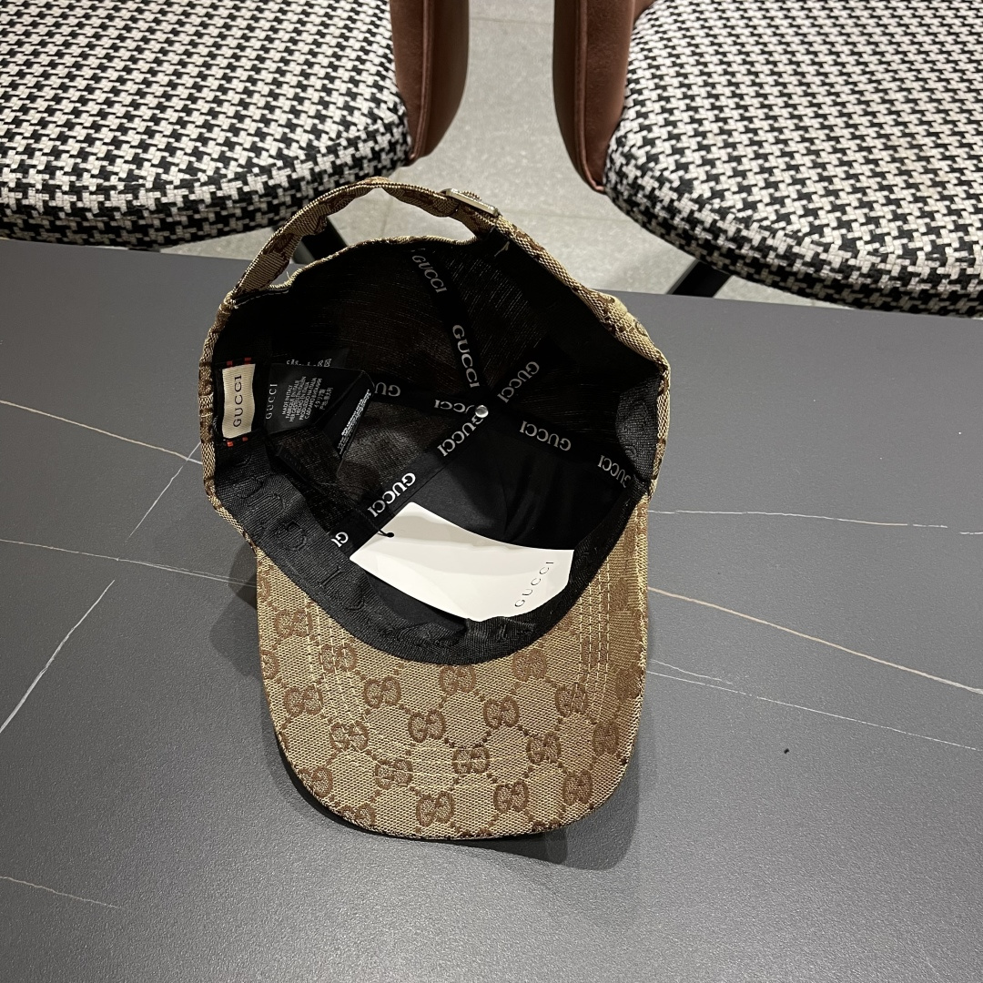  Gucci古奇新款原单棒球帽， 蛇年限定款，专柜11开模订制，完美对花，原版帆布面料，轻盈透气！基础头