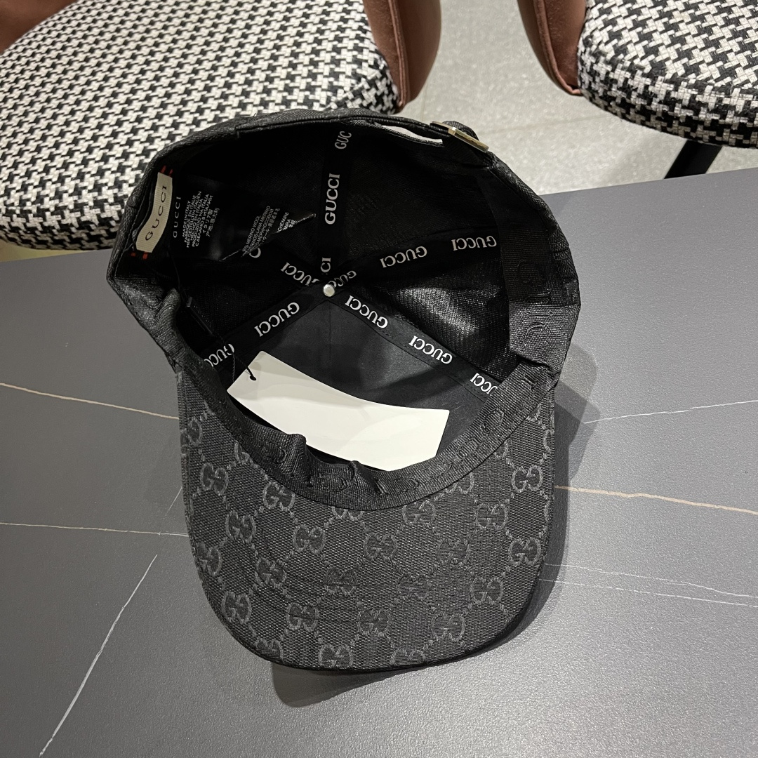 Gucci古奇新款原单棒球帽， 蛇年限定款，专柜11开模订制，完美对花，原版帆布面料，轻盈透气！基础头