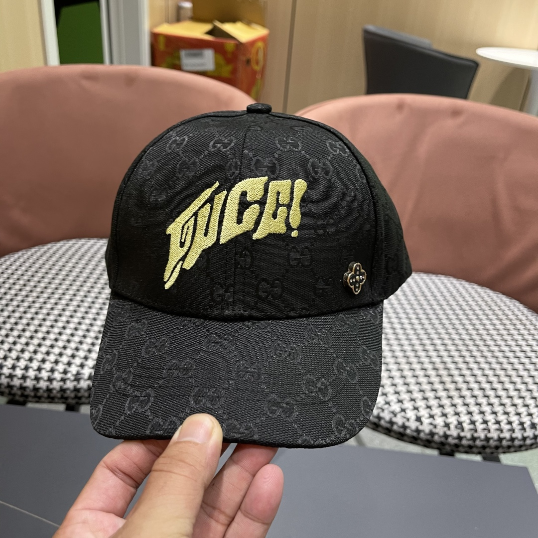  Gucci古奇新款原单棒球帽， 蛇年限定款，专柜11开模订制，完美对花，原版帆布面料，轻盈透气！基础头