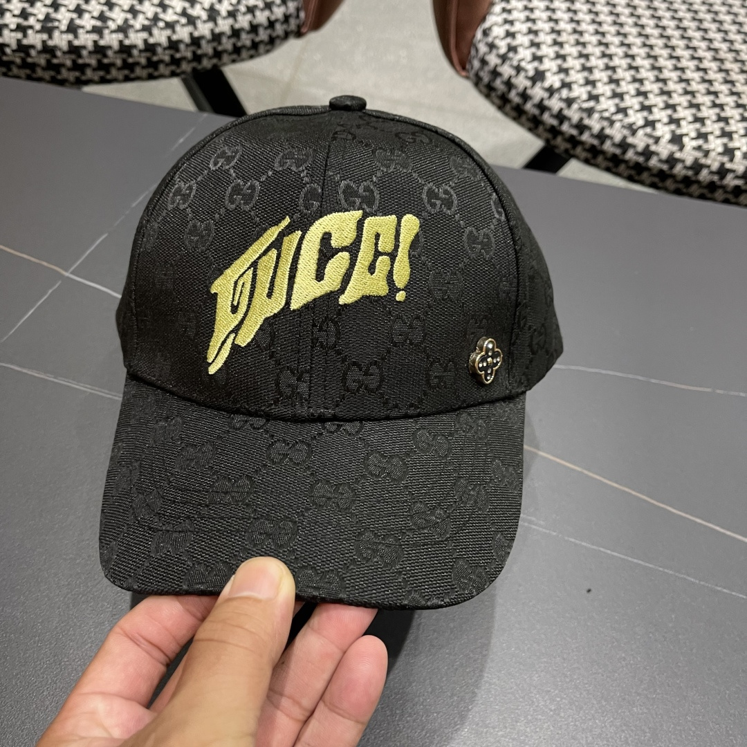  Gucci古奇新款原单棒球帽， 蛇年限定款，专柜11开模订制，完美对花，原版帆布面料，轻盈透气！基础头
