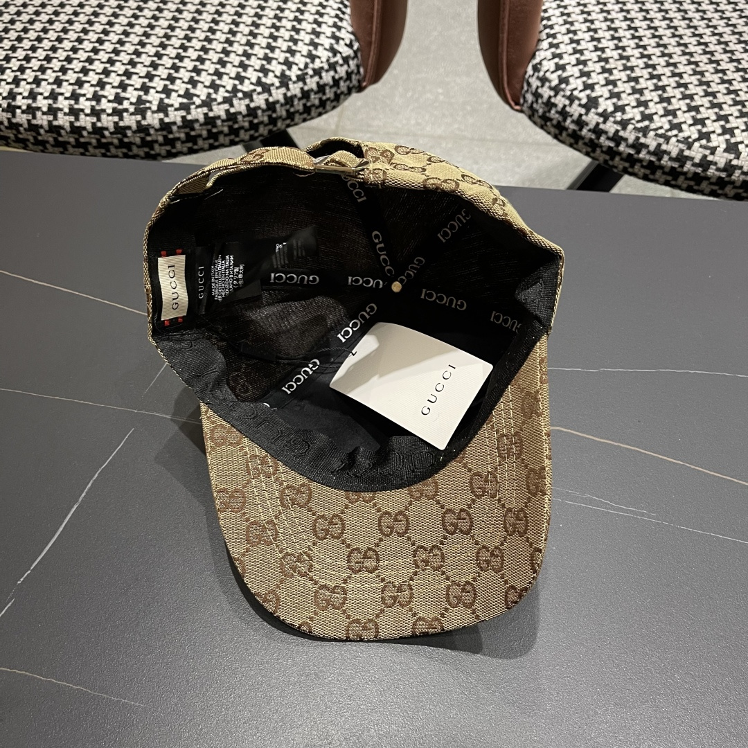  Gucci古奇新款原单棒球帽， 蛇年限定款，专柜11开模订制，完美对花，原版帆布面料，轻盈透气！基础头