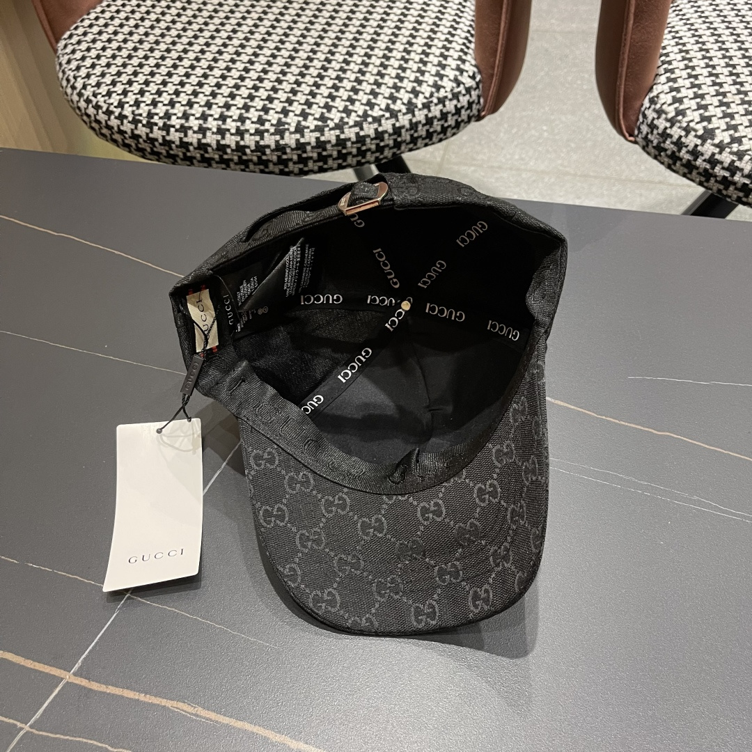  Gucci古奇新款原单棒球帽， 蛇年限定款，专柜11开模订制，完美对花，原版帆布面料，轻盈透气！基础头
