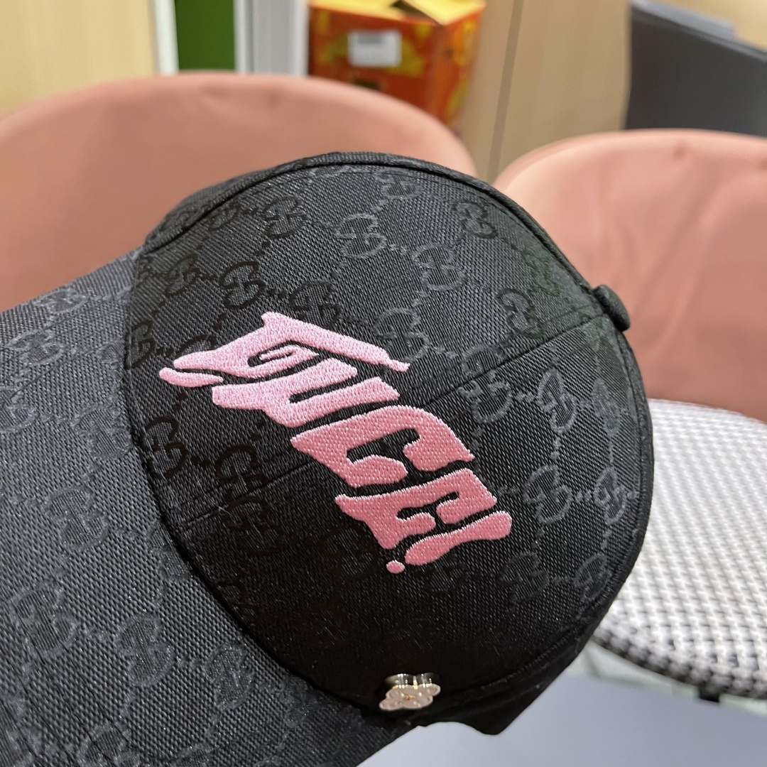  Gucci古奇新款原单棒球帽， 蛇年限定款，专柜11开模订制，完美对花，原版帆布面料，轻盈透气！基础头