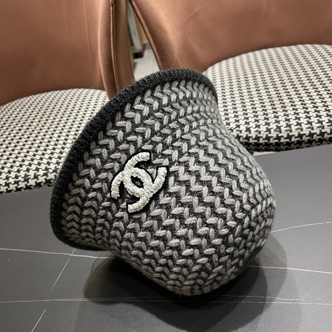  香奈儿 网红同款渔夫帽盆帽女士秋冬季保暖圆顶水桶帽
舒适有型韩版潮帽