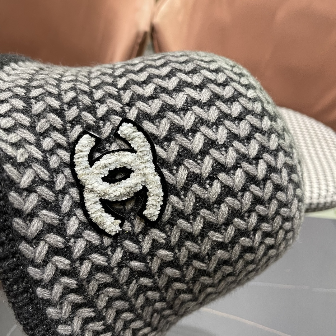  香奈儿 网红同款渔夫帽盆帽女士秋冬季保暖圆顶水桶帽
舒适有型韩版潮帽