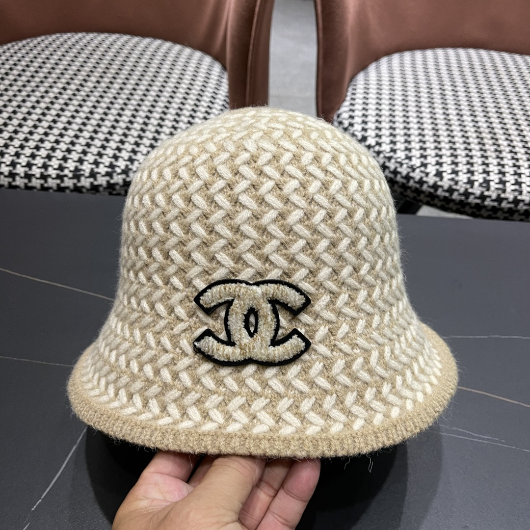  香奈儿 网红同款渔夫帽盆帽女士秋冬季保暖圆顶水桶帽
舒适有型韩版潮帽