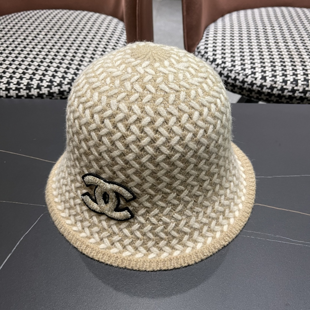  香奈儿 网红同款渔夫帽盆帽女士秋冬季保暖圆顶水桶帽
舒适有型韩版潮帽
