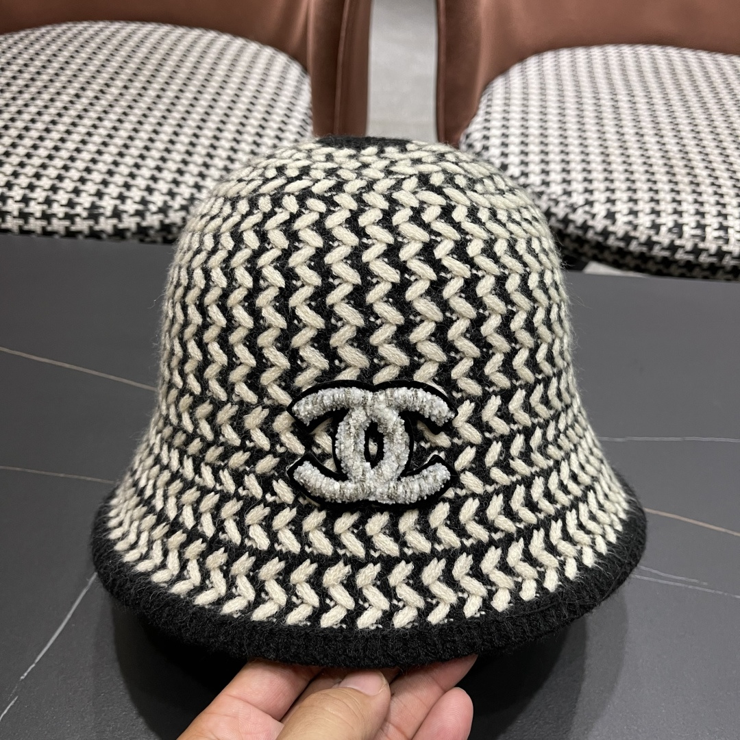  香奈儿 网红同款渔夫帽盆帽女士秋冬季保暖圆顶水桶帽
舒适有型韩版潮帽