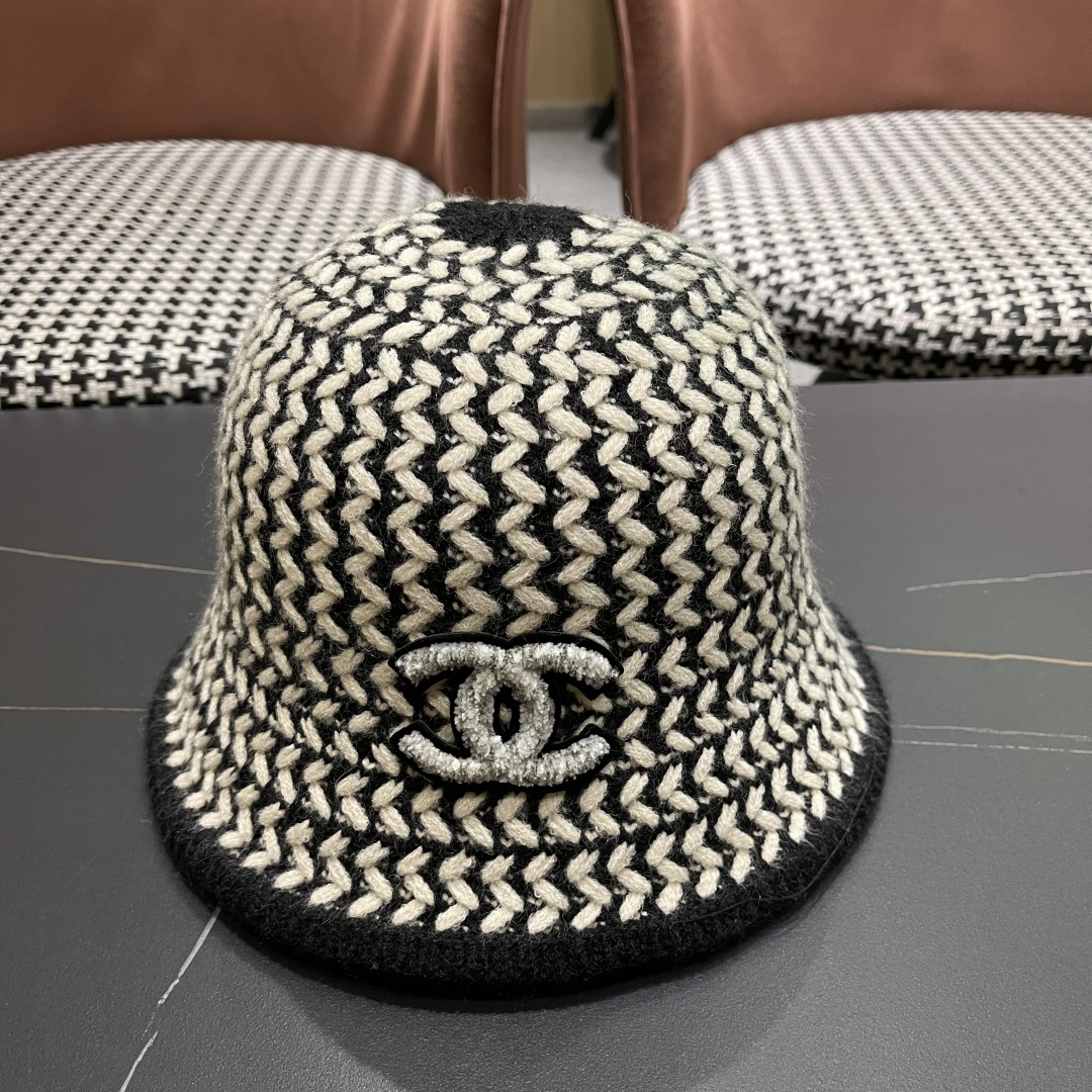  香奈儿 网红同款渔夫帽盆帽女士秋冬季保暖圆顶水桶帽
舒适有型韩版潮帽