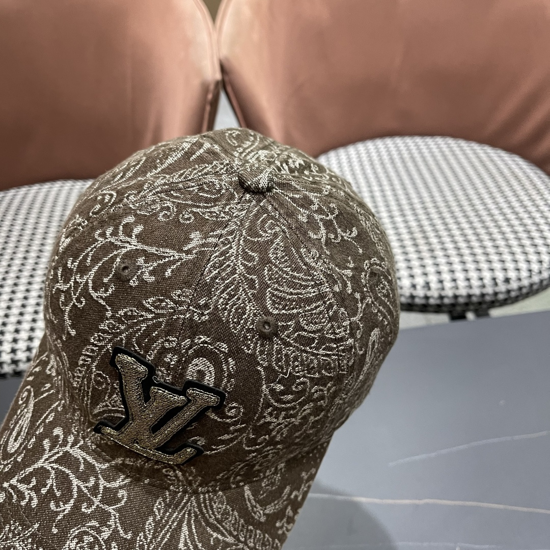  
 Lv路易威登 日韩系花纹做旧休闲复古时尚百搭街
头出游棒球帽画家帽新款