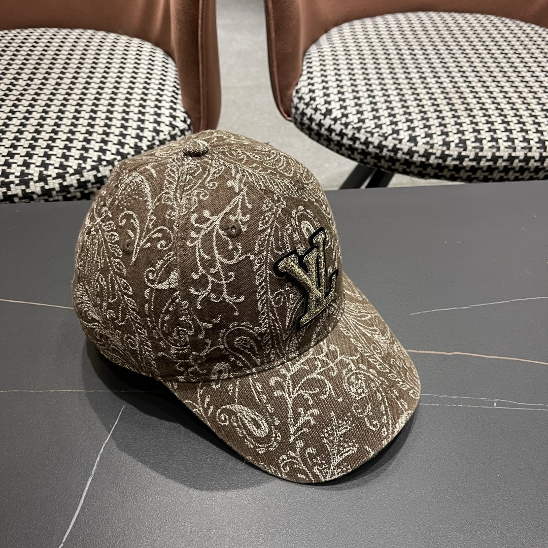  
 Lv路易威登 日韩系花纹做旧休闲复古时尚百搭街
头出游棒球帽画家帽新款