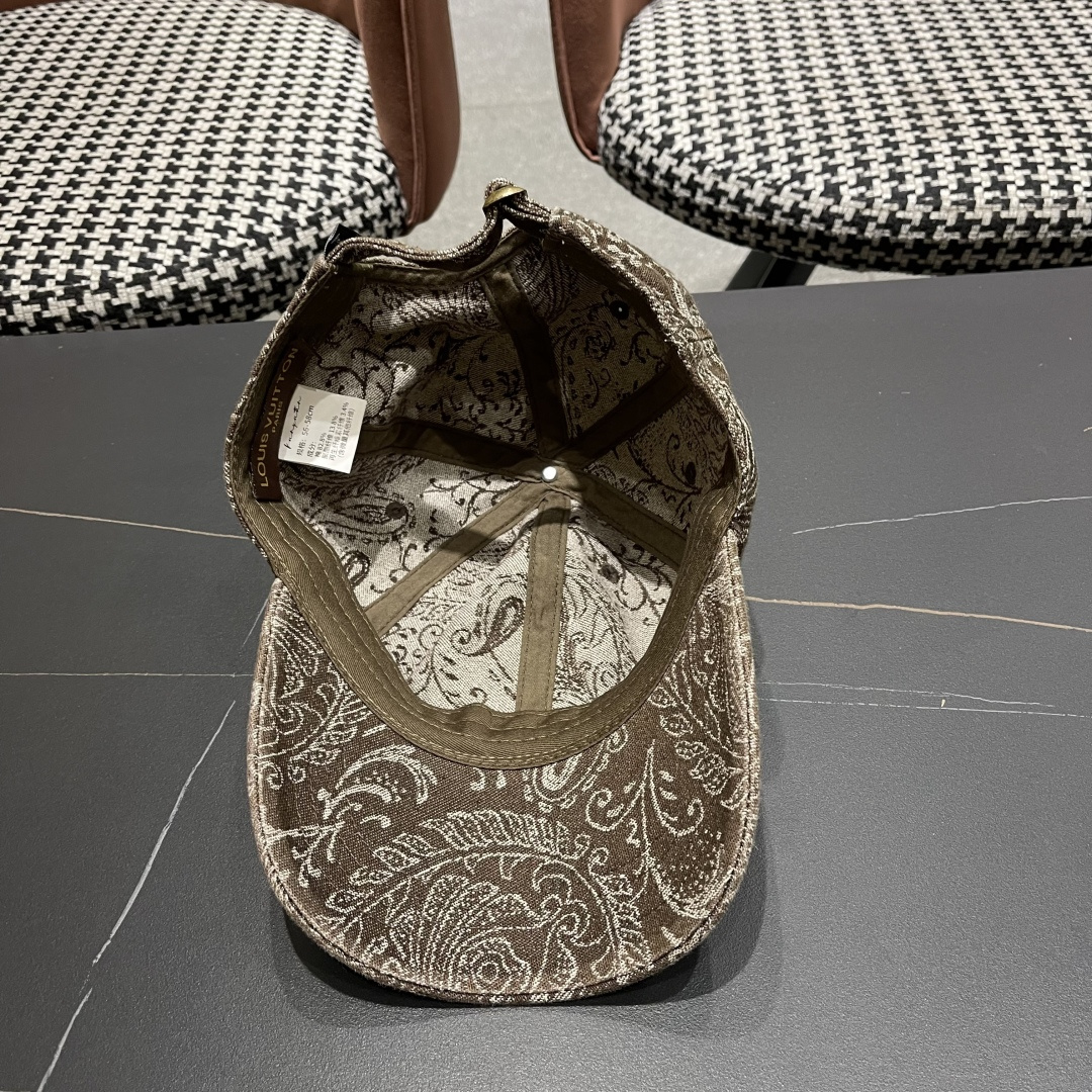  
 Lv路易威登 日韩系花纹做旧休闲复古时尚百搭街
头出游棒球帽画家帽新款