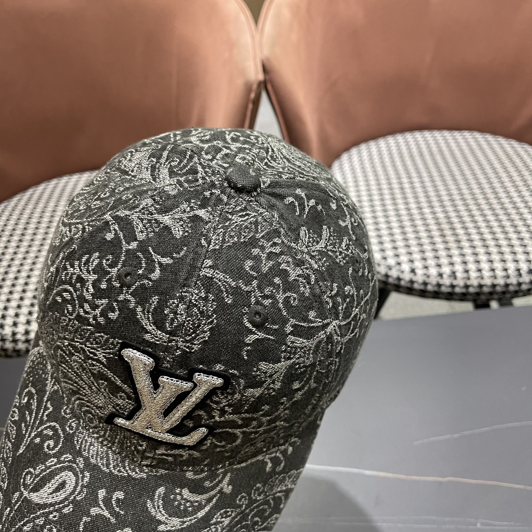  
 Lv路易威登 日韩系花纹做旧休闲复古时尚百搭街
头出游棒球帽画家帽新款