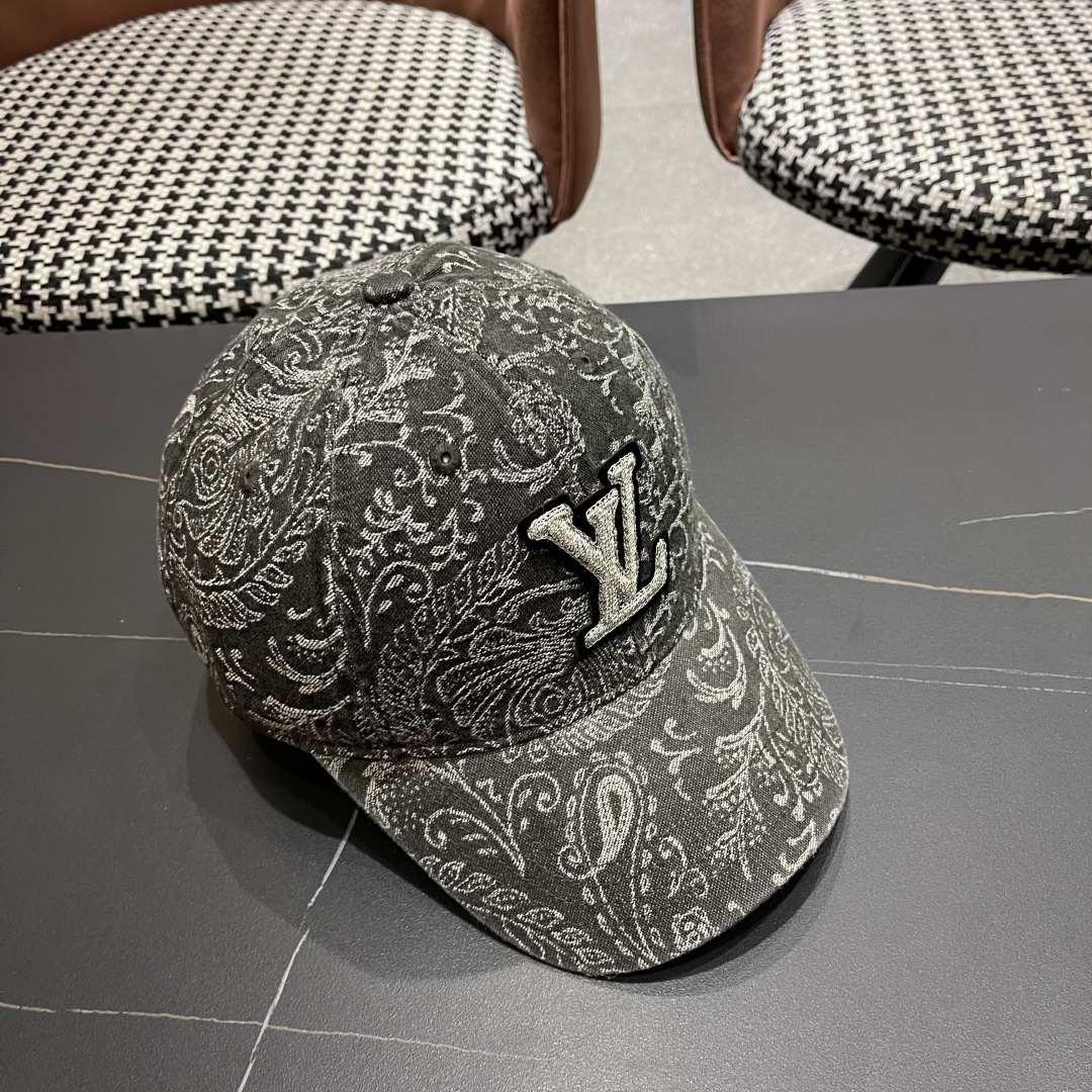  
 Lv路易威登 日韩系花纹做旧休闲复古时尚百搭街
头出游棒球帽画家帽新款