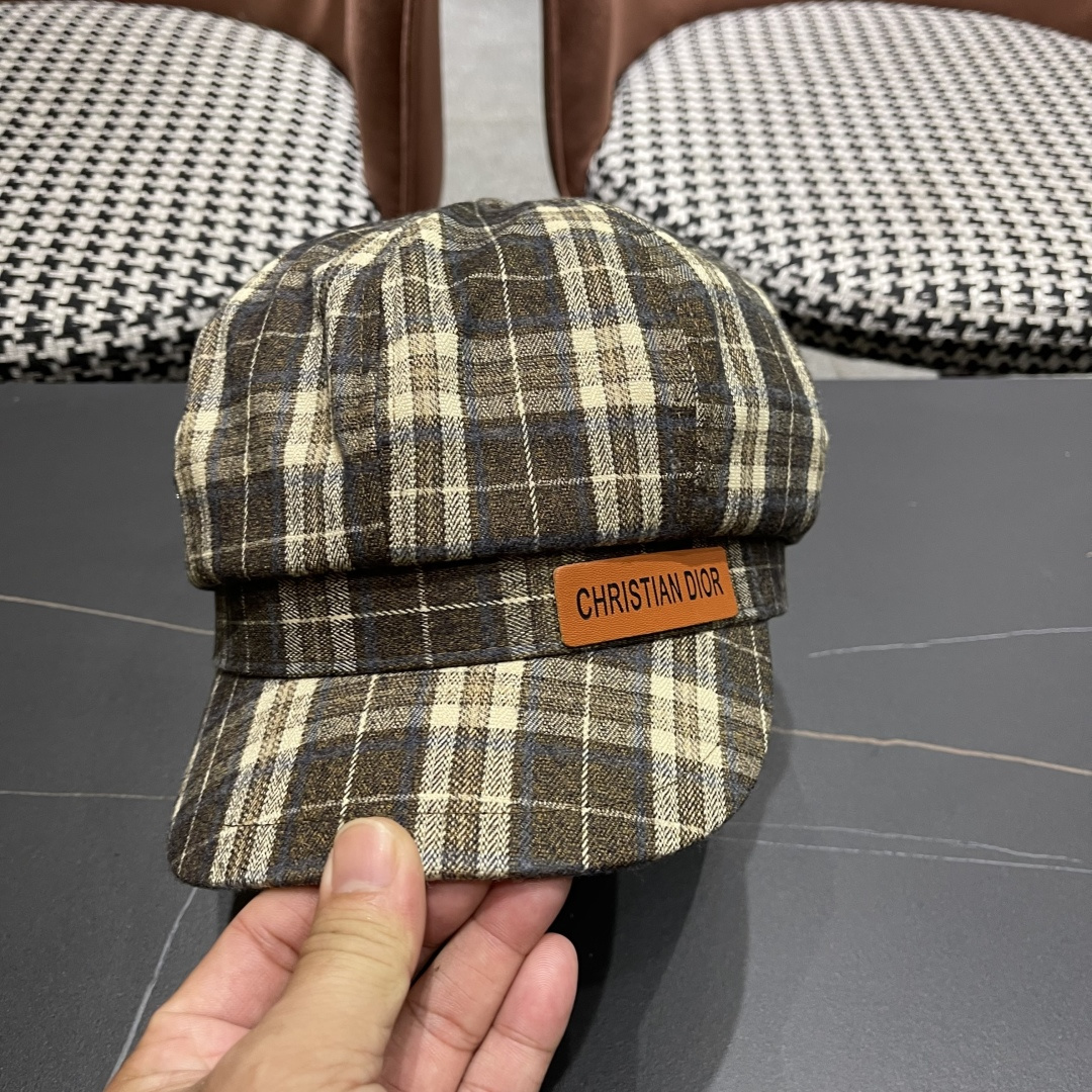  迪奥 美式复古格纹八角帽2025新款大头围
显脸小报童帽夏季薄款防晒帽子