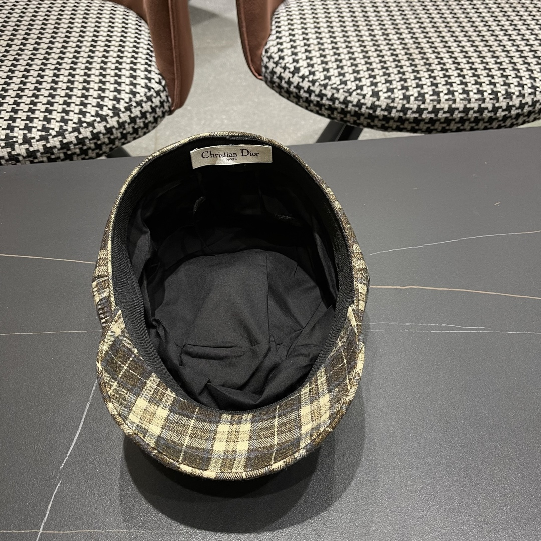  迪奥 美式复古格纹八角帽2025新款大头围
显脸小报童帽夏季薄款防晒帽子