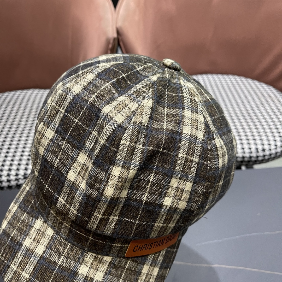  迪奥 美式复古格纹八角帽2025新款大头围
显脸小报童帽夏季薄款防晒帽子