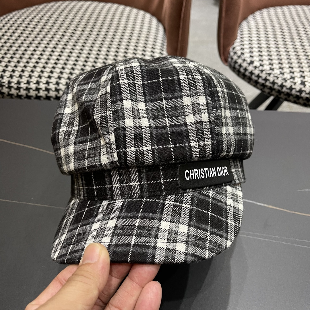  迪奥 美式复古格纹八角帽2025新款大头围
显脸小报童帽夏季薄款防晒帽子